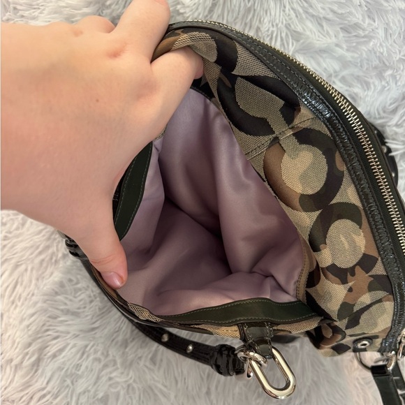 Coach Chelsea Green Camoflauge Emerson
#mcbling #y2k #grunge #alternative #emo - Picture 4 of 9